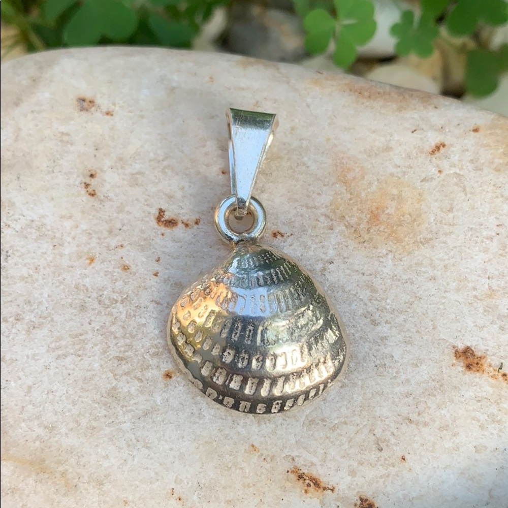 Vintage Sterling Silver Taxco Sea Shell Pendant - Picture 1 of 11
